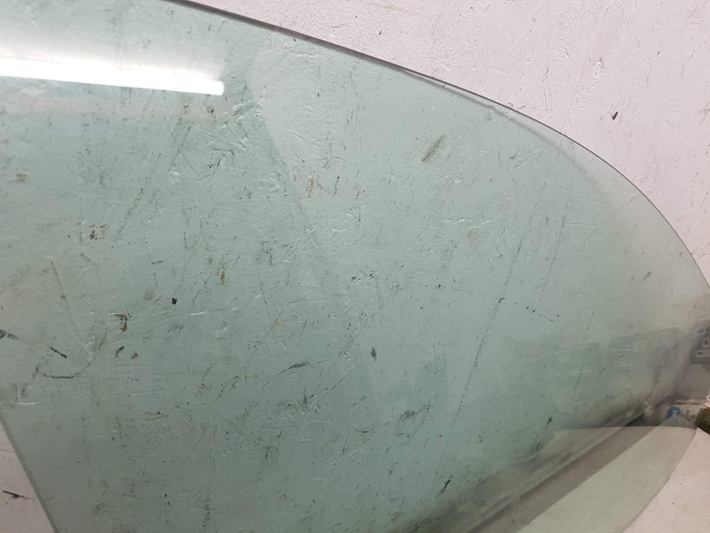 2008 - 2011 Volvo V70  Estate Right Front Door Window
