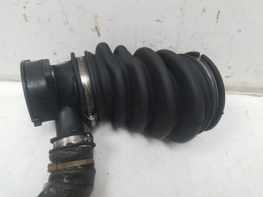 2012 - 2016 Volvo V40  Hatchback INTAKE HOSE AV616C784AE