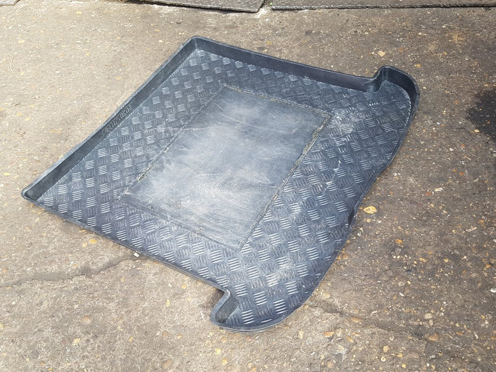 2004 - 2007 Volvo V50  Estate BOOT FLOOR COVER