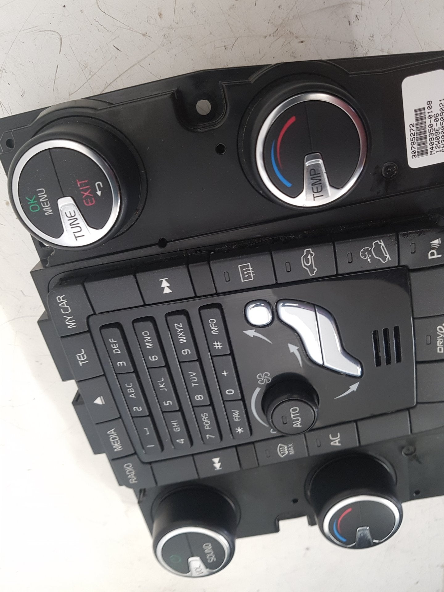 2008 - 2013 Volvo XC60 I 156 Estate HEATER & RADIO CONTROL PANNEL 30795272