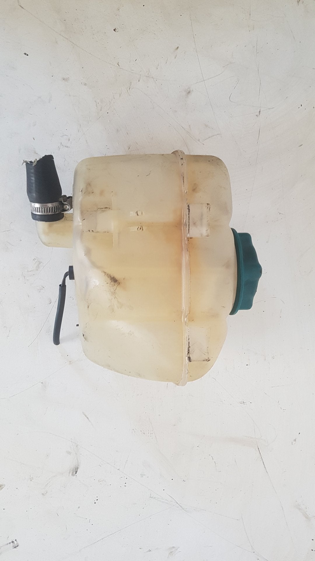 2002 - 2006 Volvo XC90  Estate Radiator Pressure Bottle 30723929