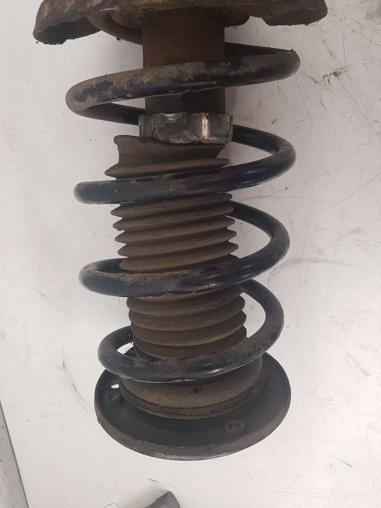 2005 - 2015 Saab 9-3  Estate Left Front Shock Absorber 12773310