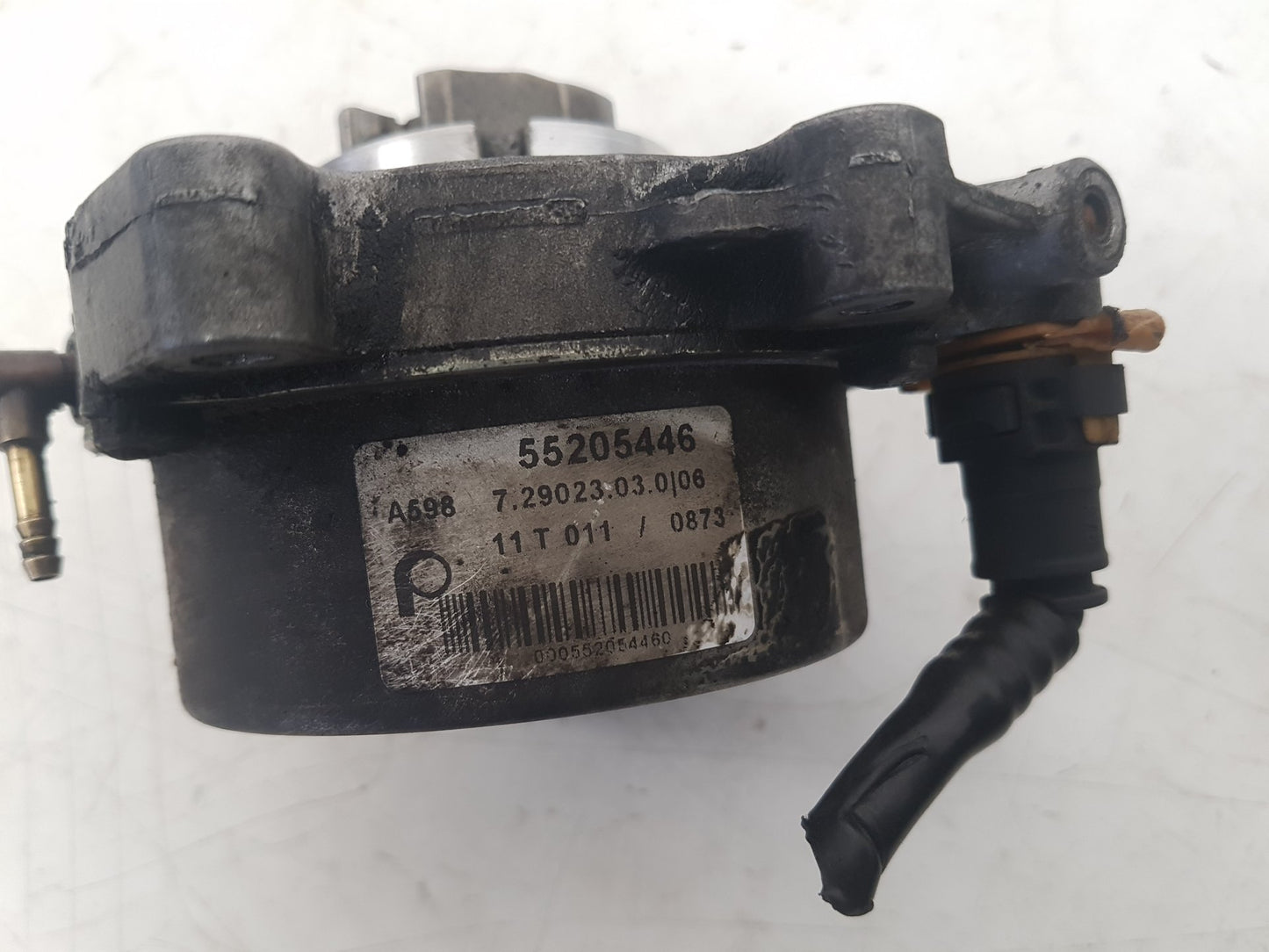 2010 - 2012 Saab 9-5  Saloon Brake Vacuum Pump 55205446