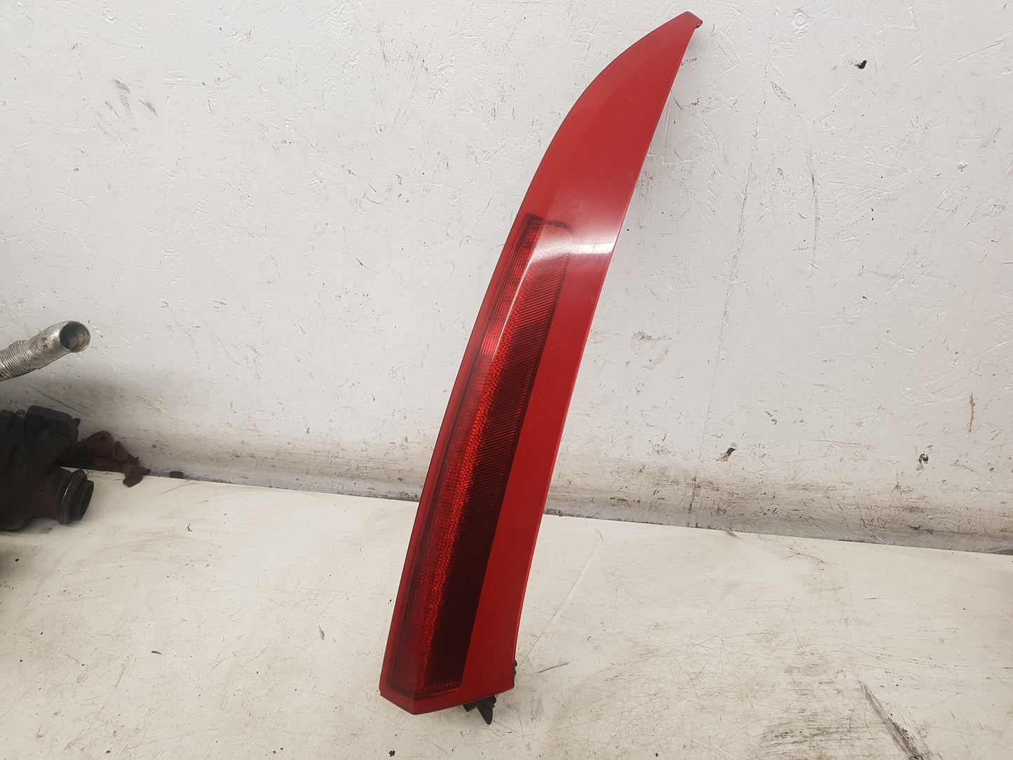 2002 - 2006 Volvo XC90  Estate Right Taillight
