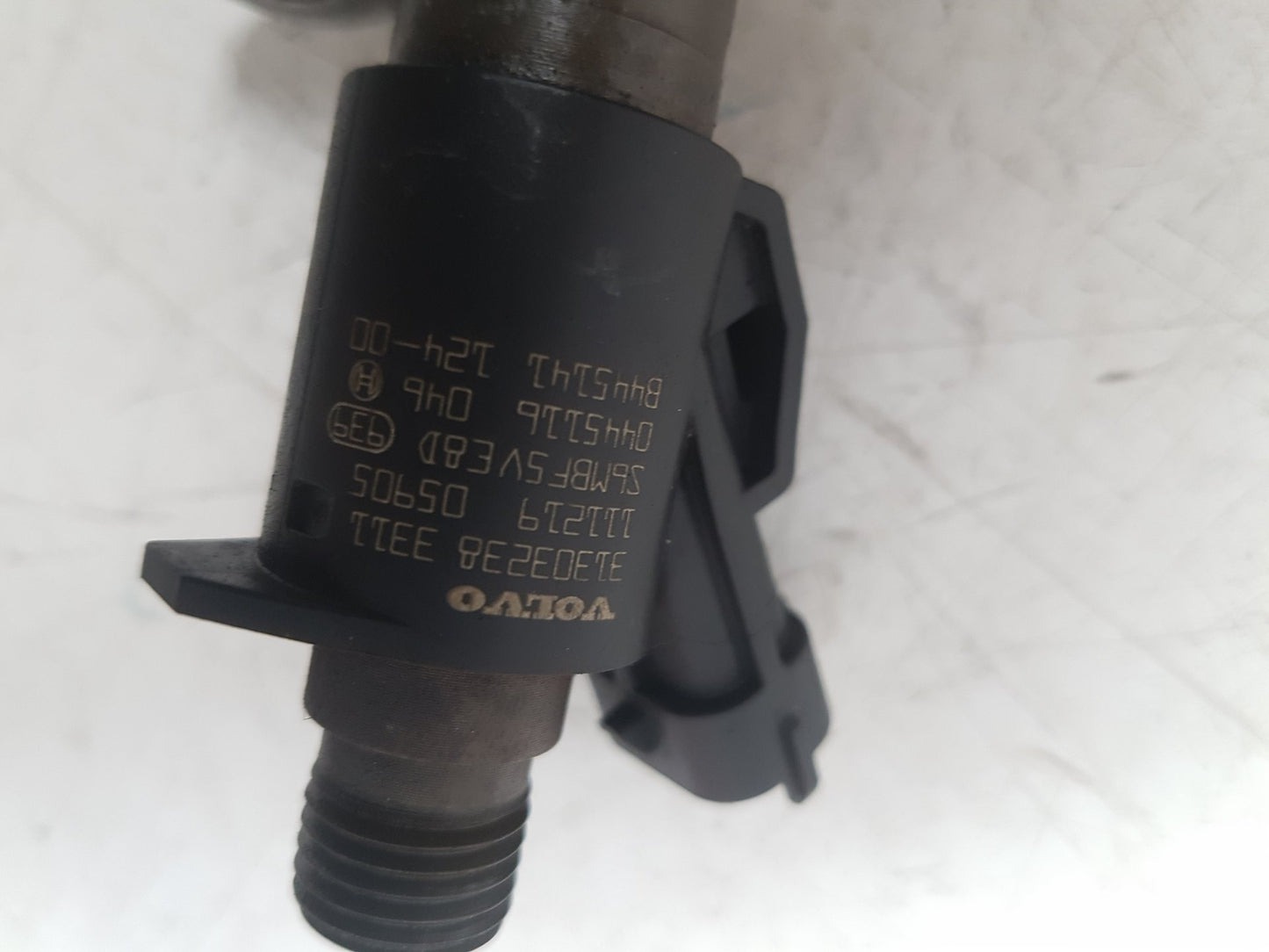 2010 - 2016 Volvo S80  Saloon Fuel Injector 31303238