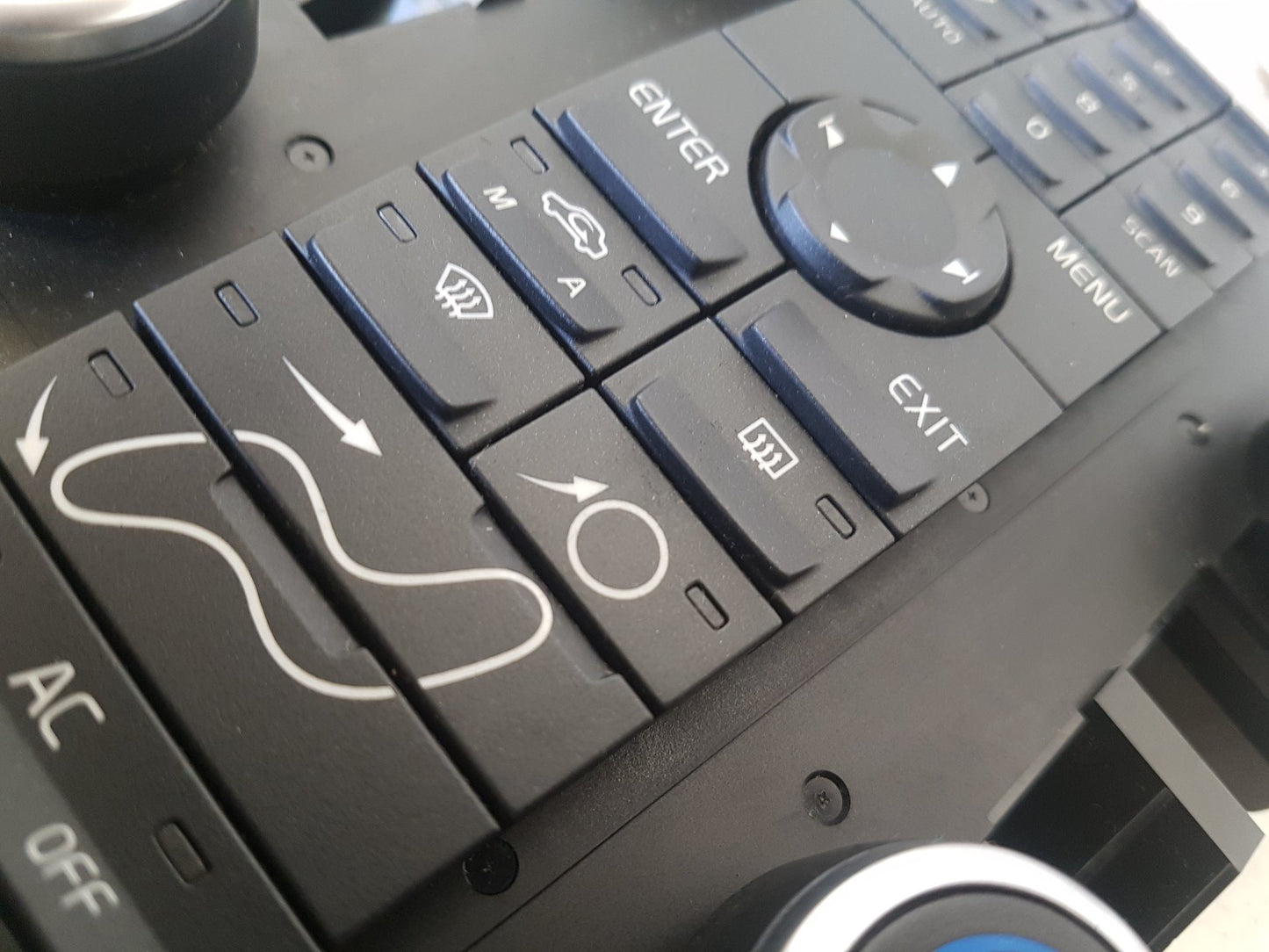 2007 - 2012 Volvo C30 533 Hatchback Climate Controller 30782535