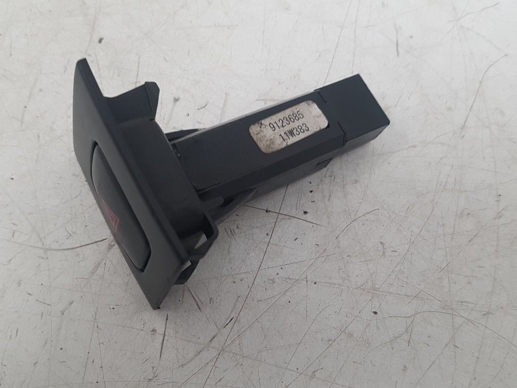 2010 - 2015 Volvo V70  Estate Hazard Switch Control Panel 9123685