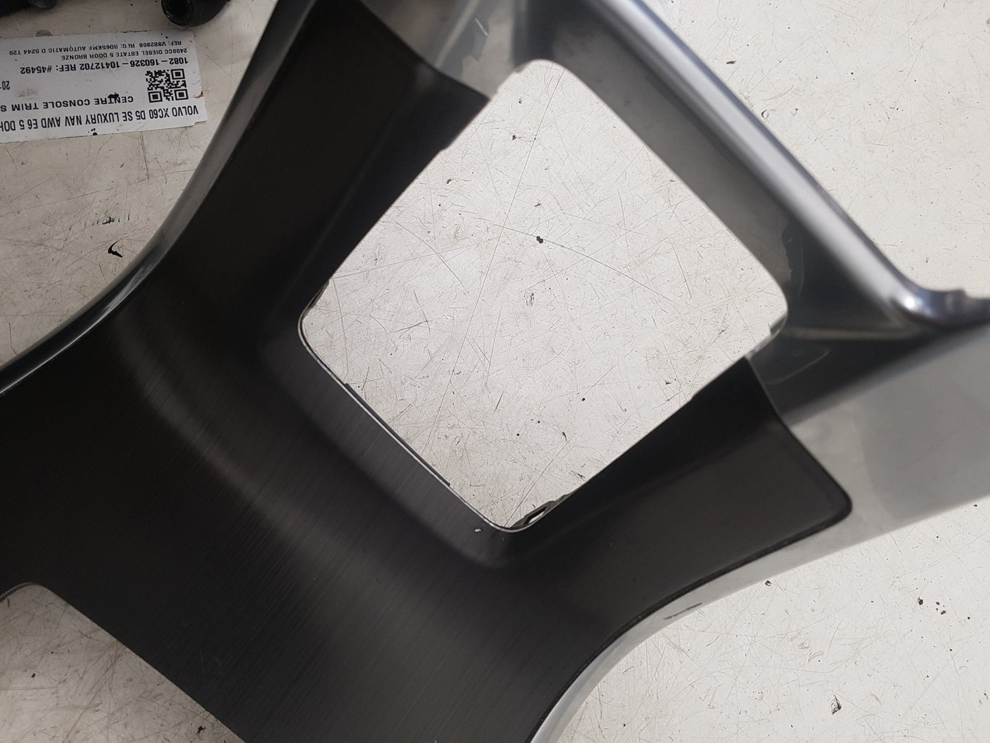 2009 - 2017 Volvo XC60 I 156 Estate CENTRE CONSOLE TRIM SURROUND