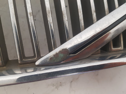 1998 - 2002 Volvo S80   FRONT GRILL 9484081