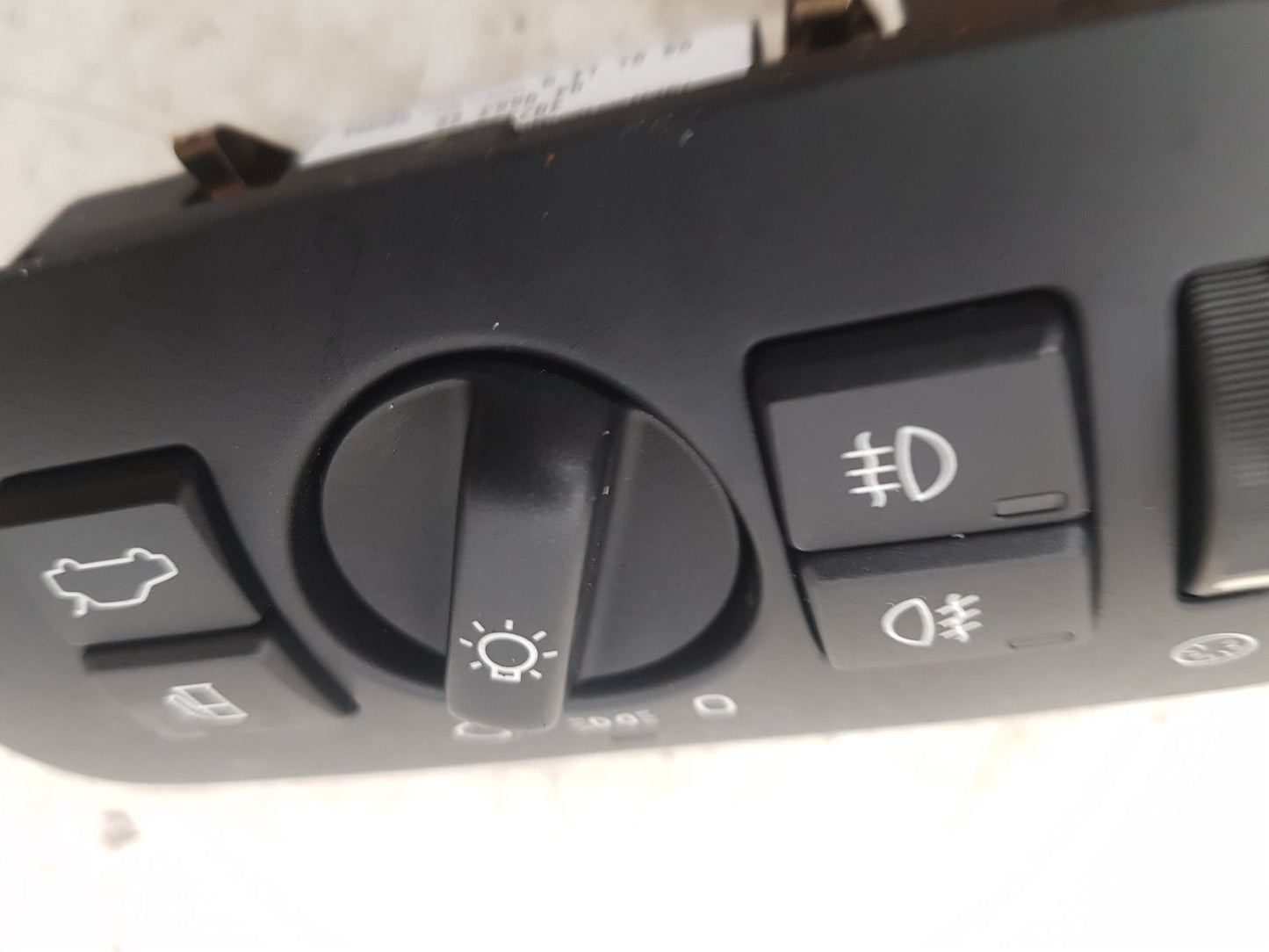 2008 - 2011 Volvo V70  Estate Headlight Switch 30739434  30739414