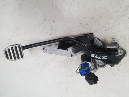 2013 - 2015 Volvo V60  Estate Brake Pedal 31290373