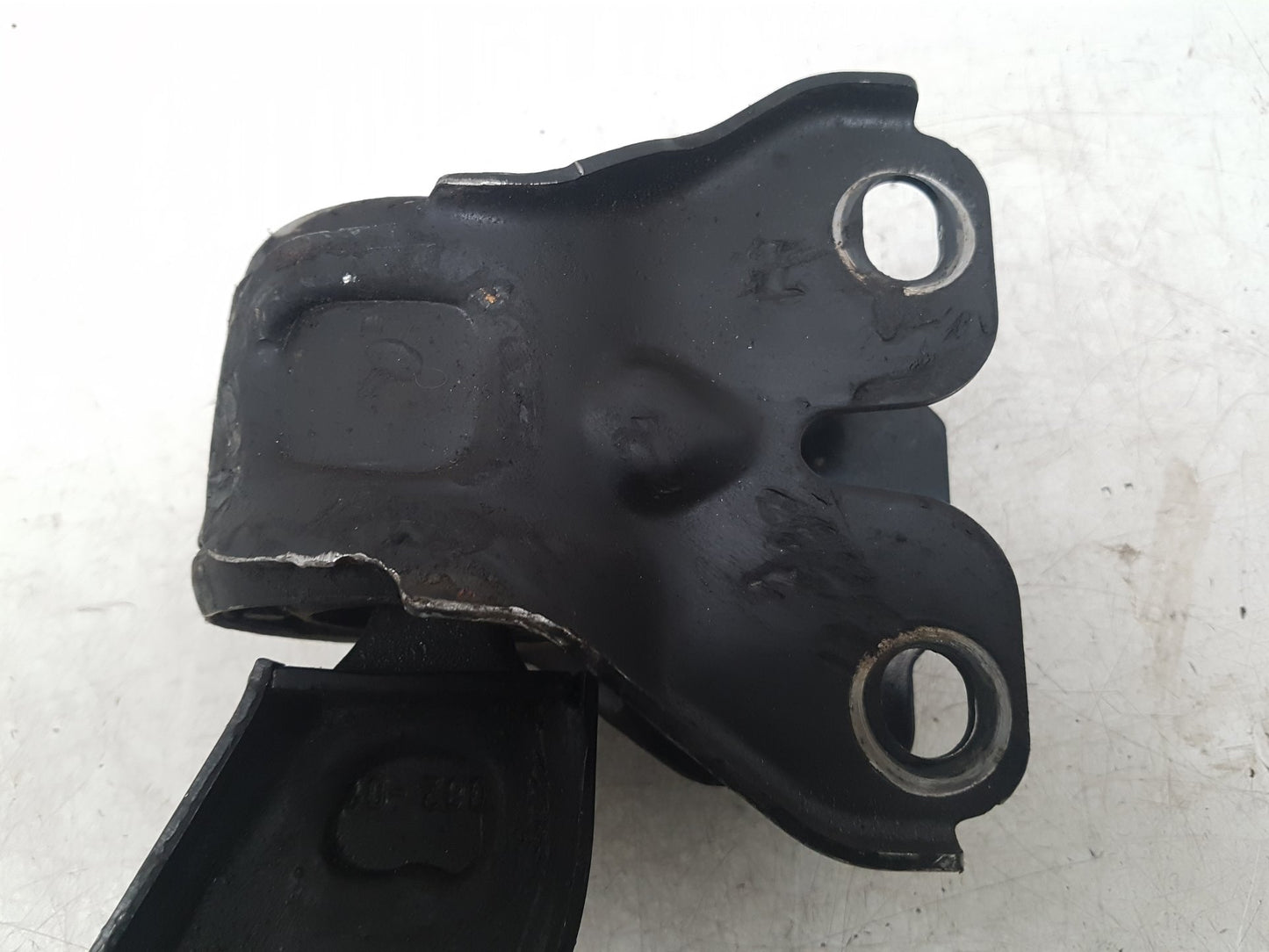 2006 - 2010 Volvo S80   Right Front Lower Control Arm 31317662