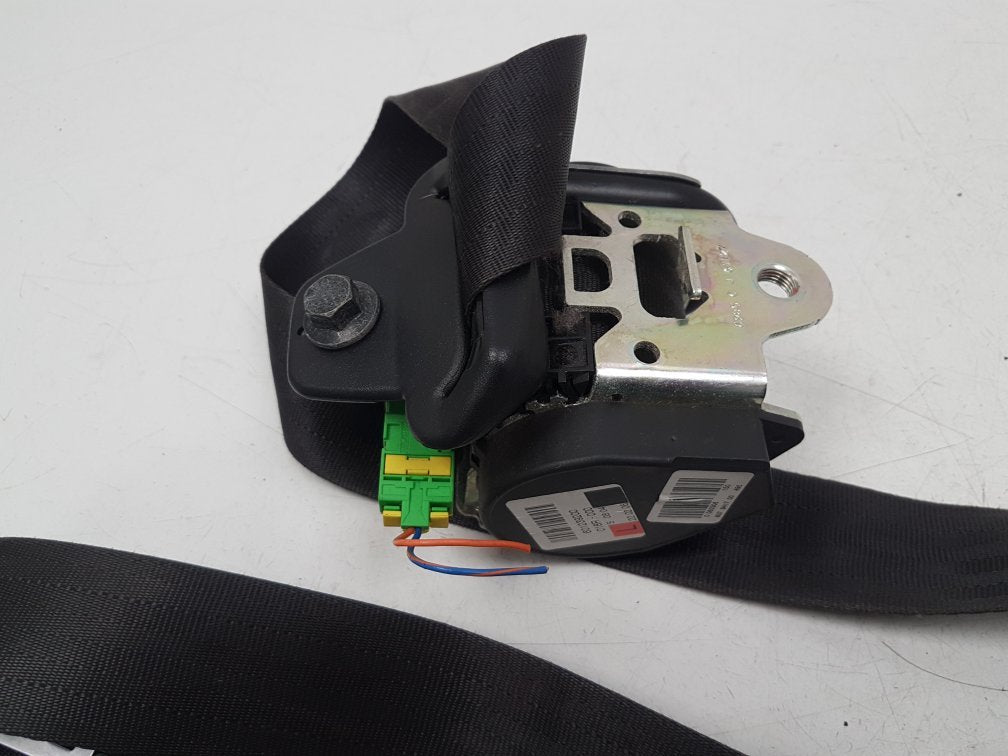 2003 - 2006 Volvo XC90  Estate Left Rear Seat Belt 8639495