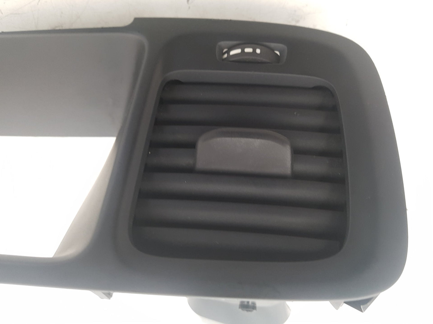2009 - 2013 Volvo V60  Estate AIR VENT (CENTRE FRONT) 1281639