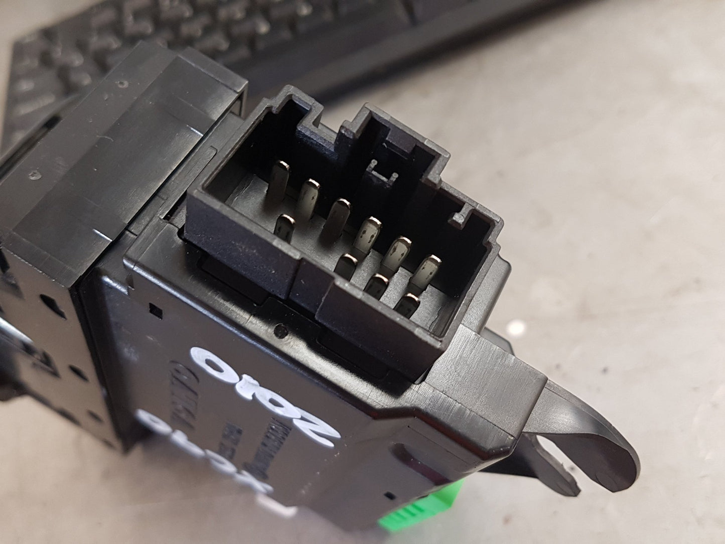 2005 - 2010 Volvo XC90  Estate Left Front Window Switch 31275227