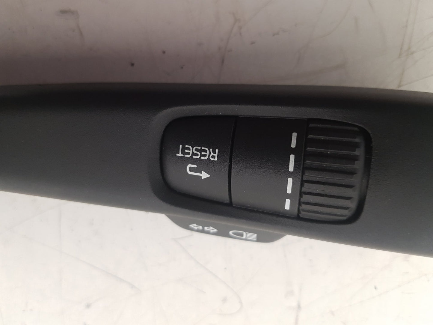 2015 - 2019 Volvo V40 Cross Country  Hatchback Indicator Stalk 31456045