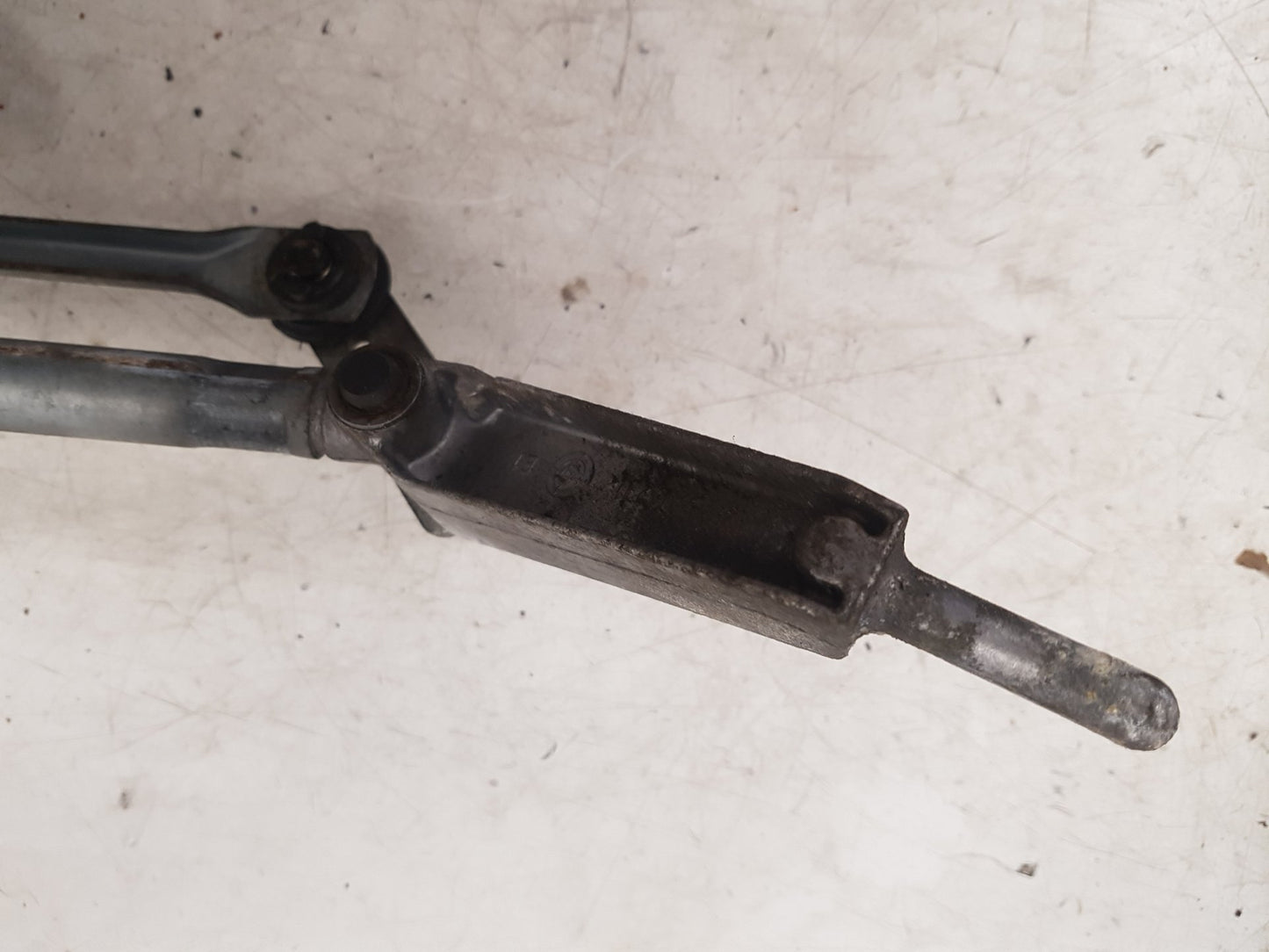 2003 - 2014 Volvo XC90 I 275 Estate WIPER LINKAGE AND MOTOR 31250092