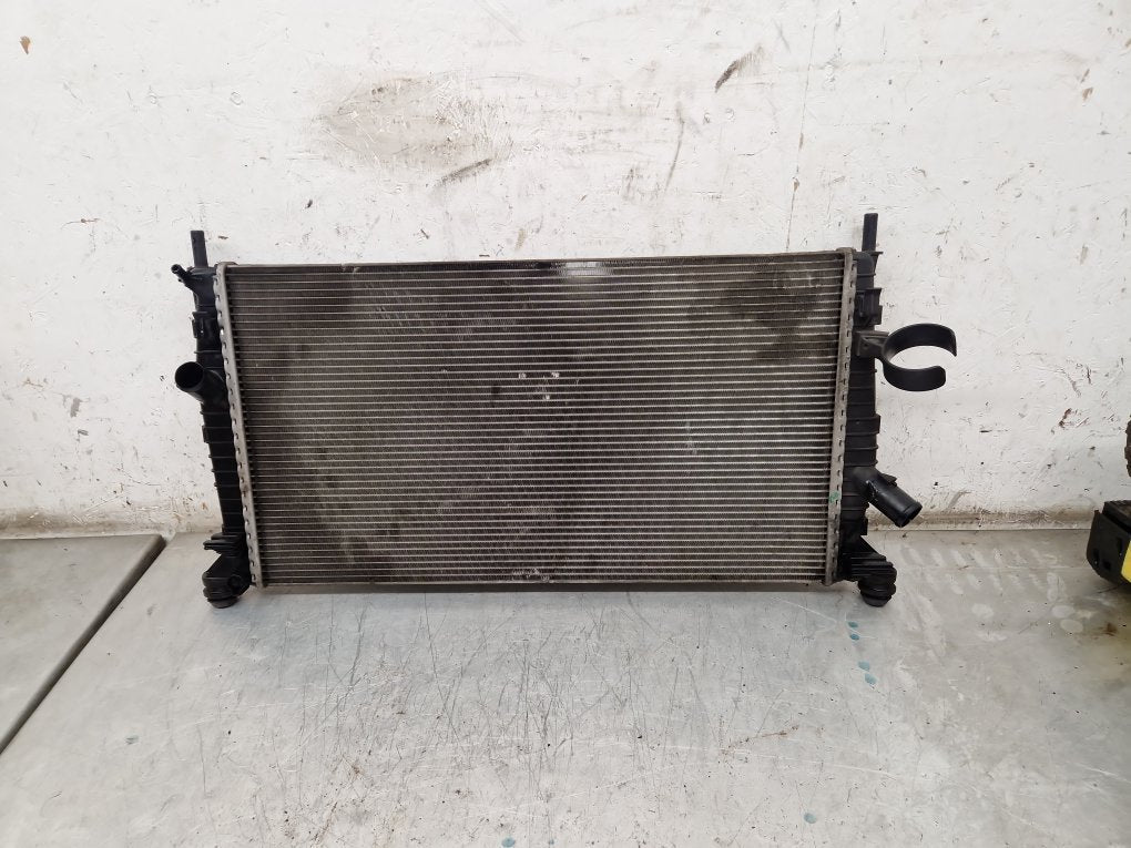 2006 - 2012 Volvo C30  Hatchback Radiator 3M5H8005TL