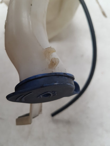 2007 Volvo C70  Convertible WASHER BOTTLE & MOTOR 4N51-13K163