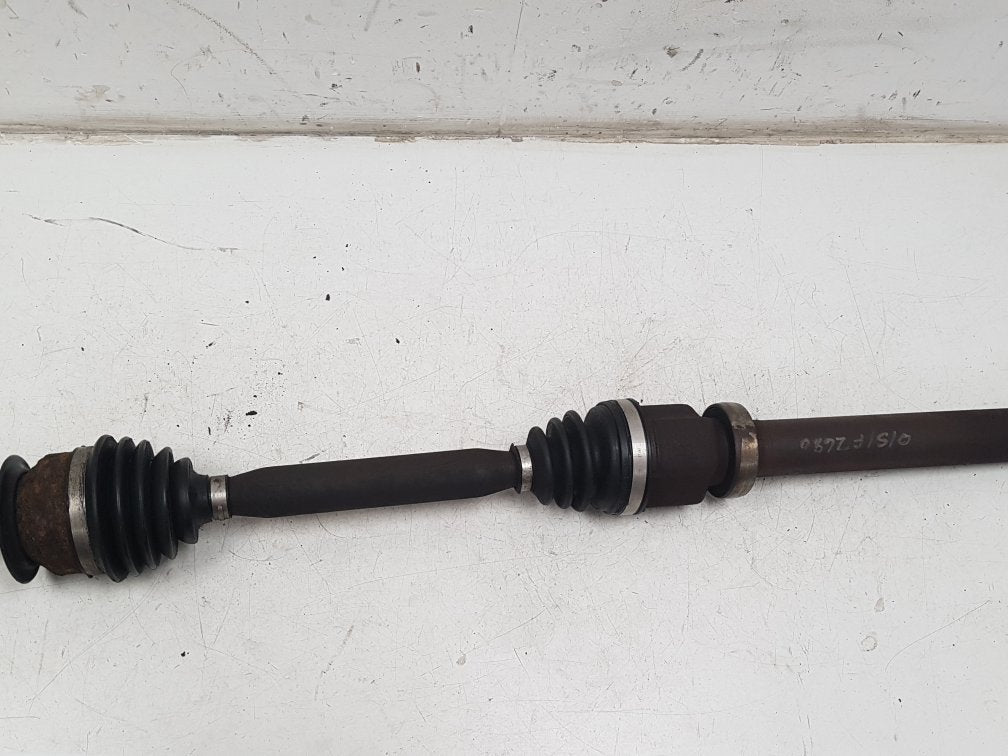 2006 - 2013 Volvo C30  Hatchback Driveshaft (Manual) UK Drivers Side Front. 36001360