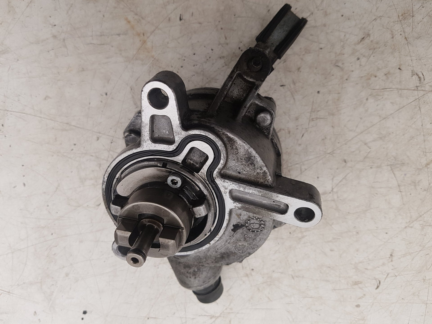 2000 - 2007 Volvo XC70  Estate Vacuum/Air Pump 30731825