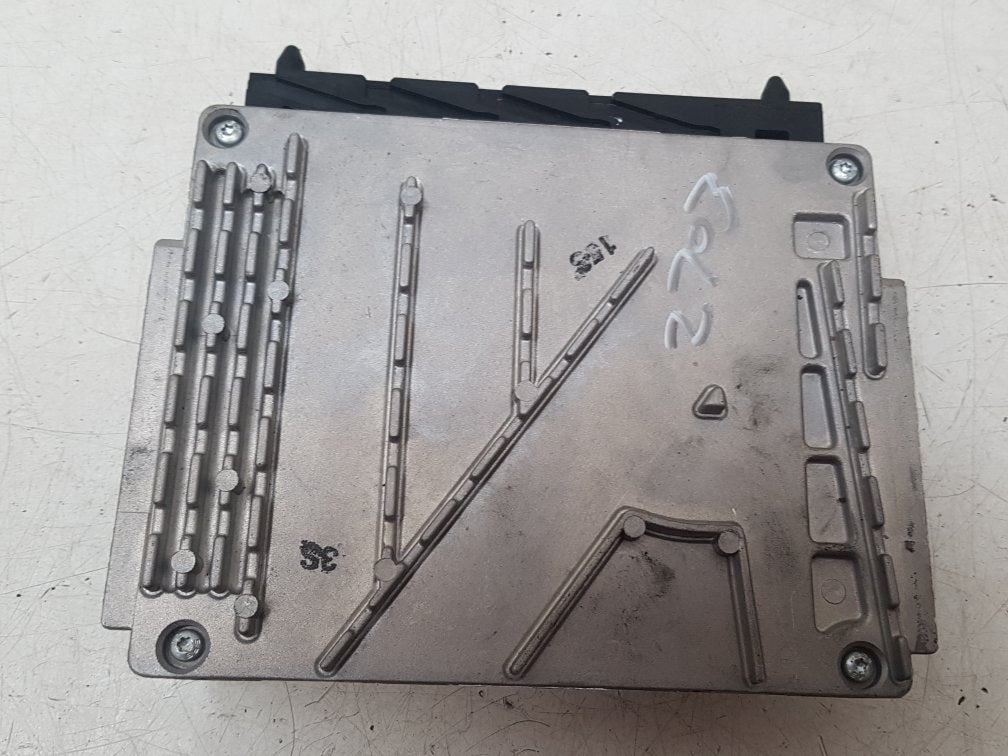 2002 - 2006 Volvo XC90  Estate Engine ECU 30646978A