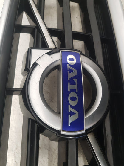 2013 - 2016 Volvo V40 III 525 Hatchback Bumper Grille 31353120