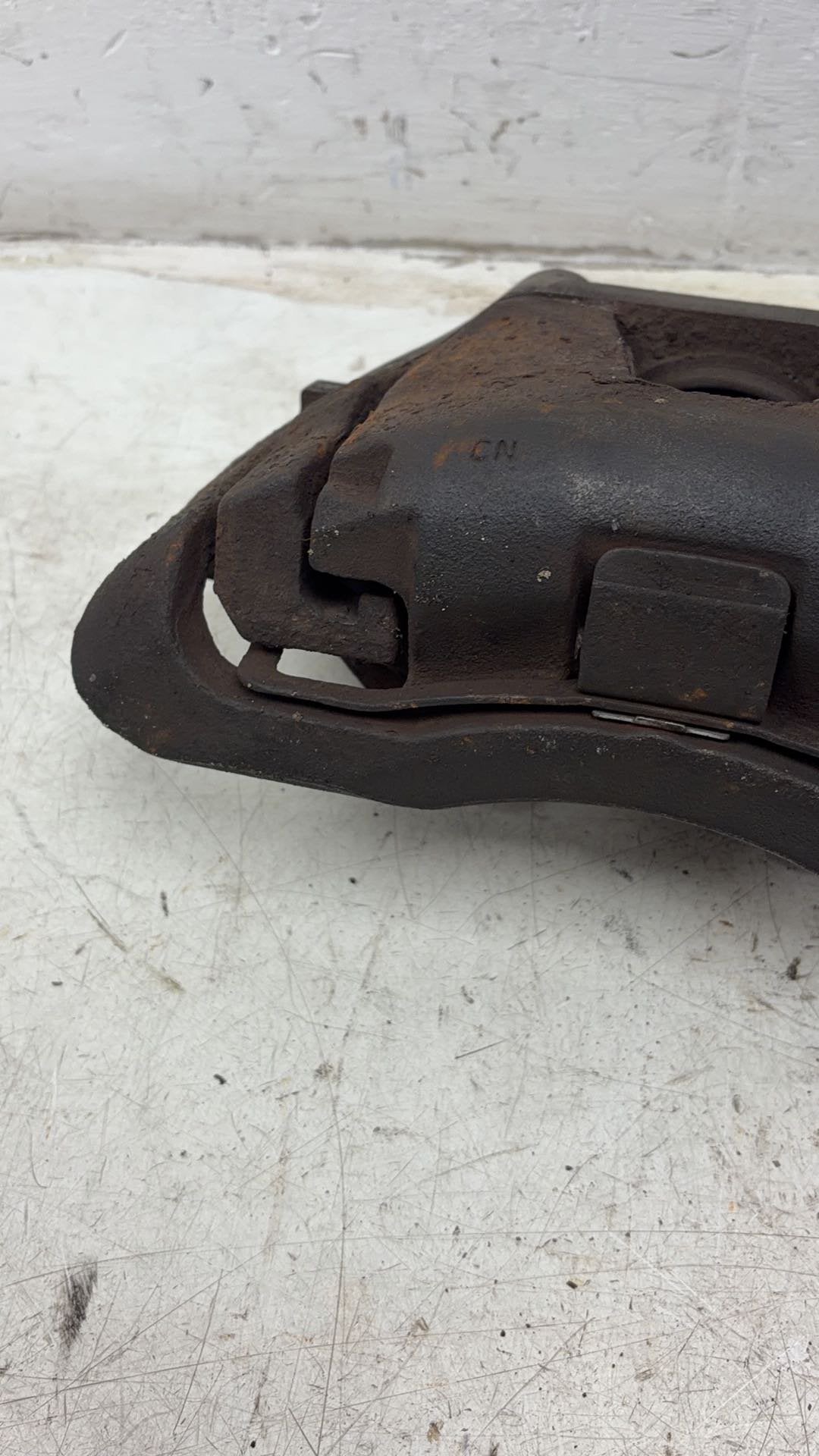 2013 - 2016 Volvo V40 III 525 Hatchback Left Front Caliper 36000484