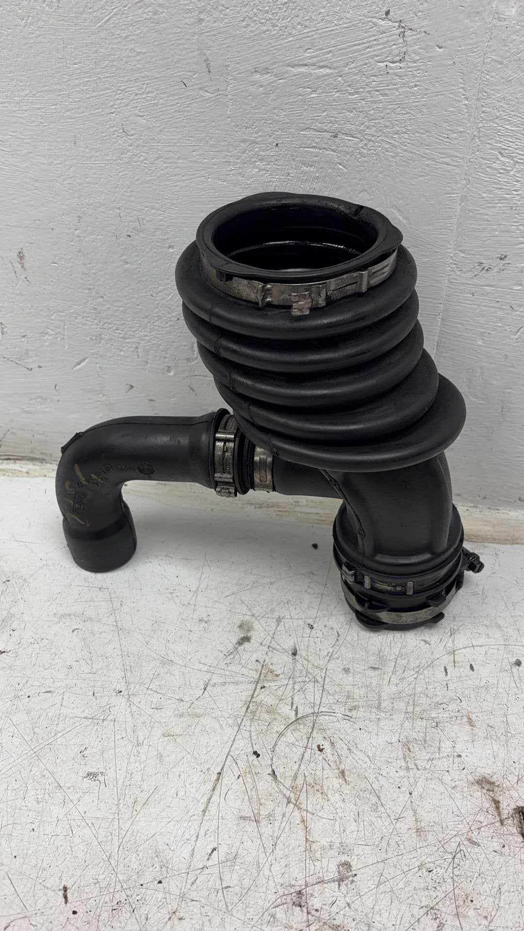 2017 - 2026 Volvo V60 II 225 Estate A/C Pipe  31694238