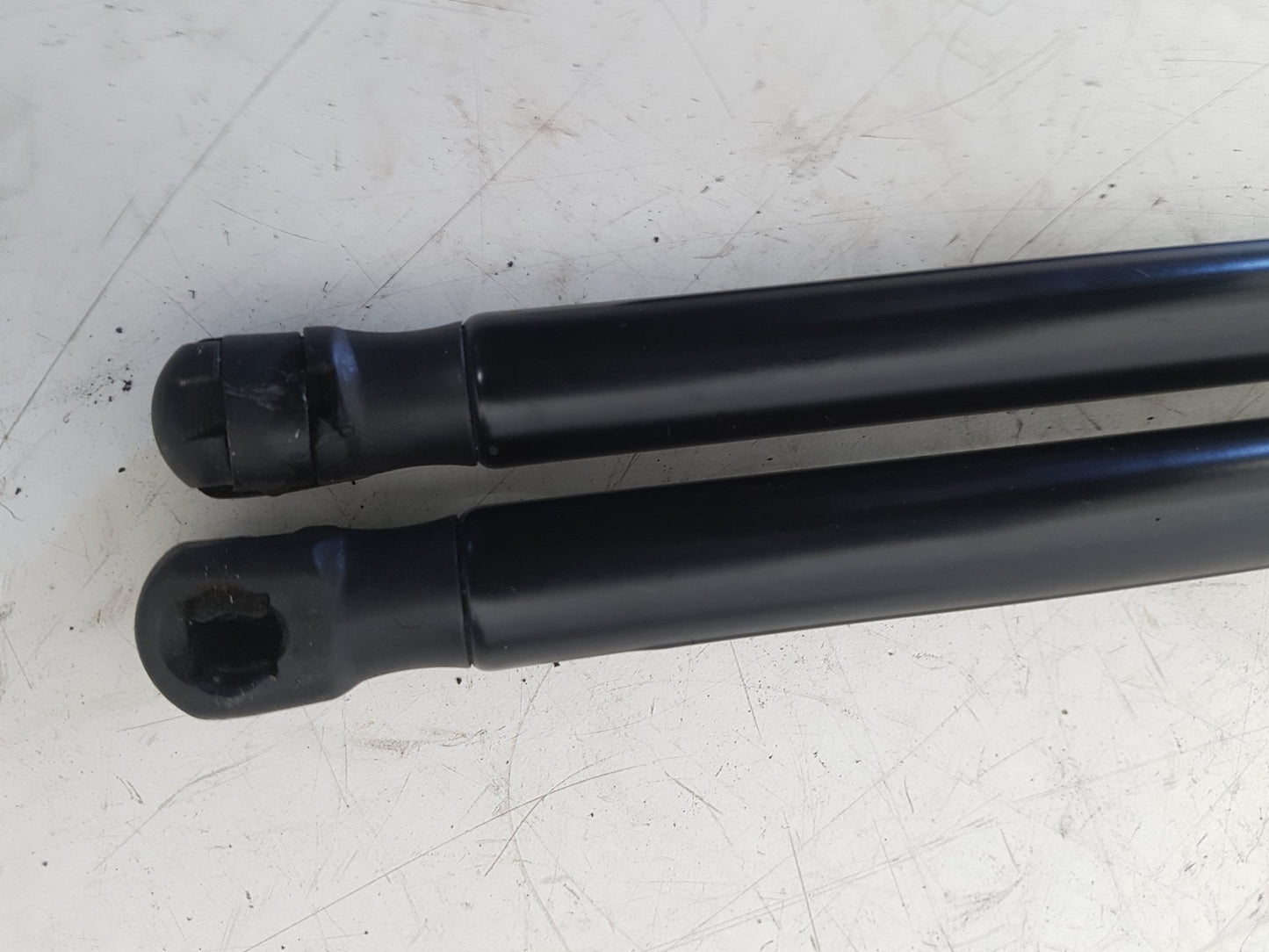 2015 - 2019 Volvo V40 Cross Country  Hatchback TAILGATE STRUTS (PAIR) 31395607