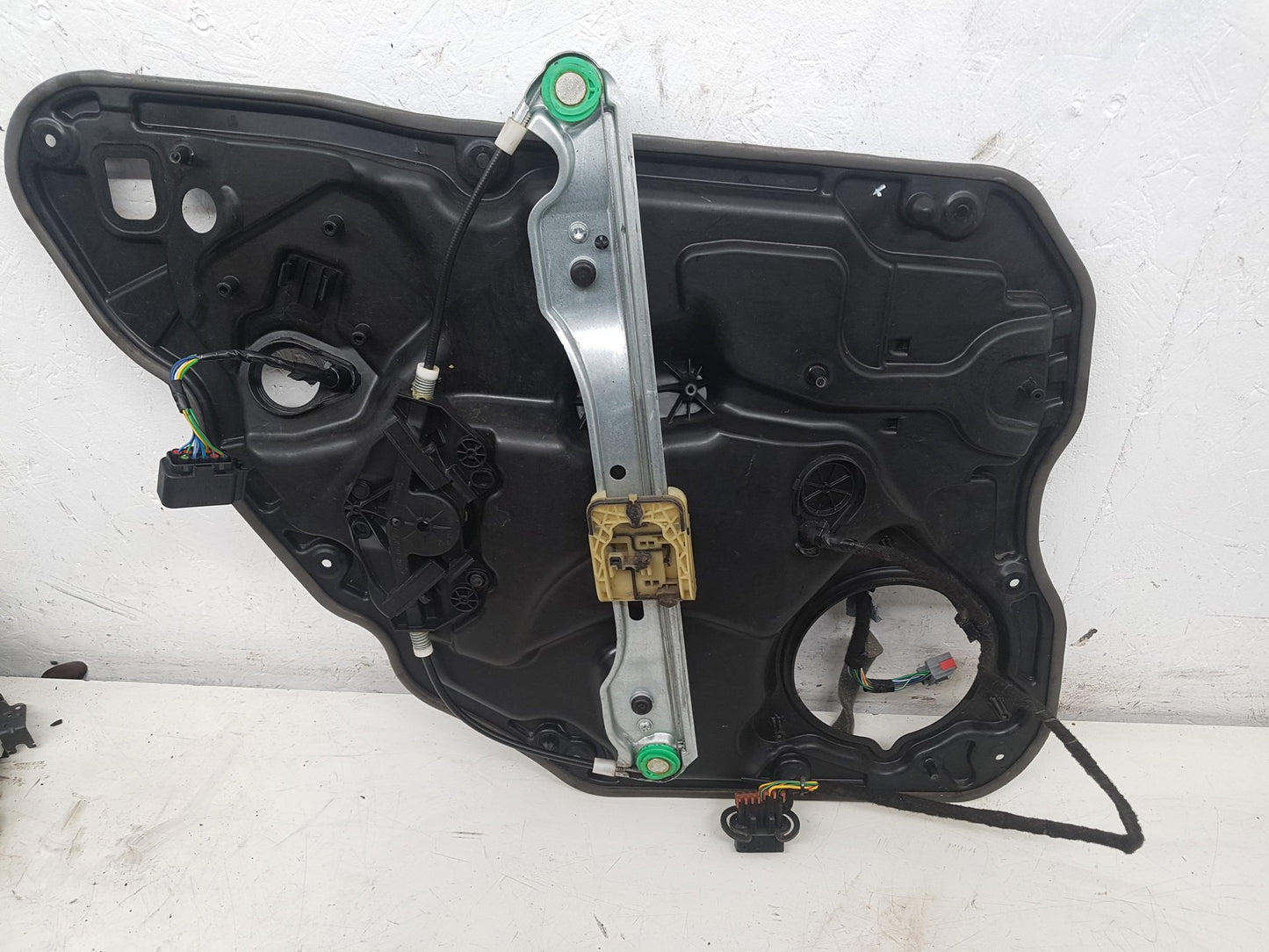 2008 - 2013 Volvo XC60 I 156 Estate Volvo XC60 Rear Window Regulator with Wiring & Door Control Unit 30753330 2008-2017 30753330