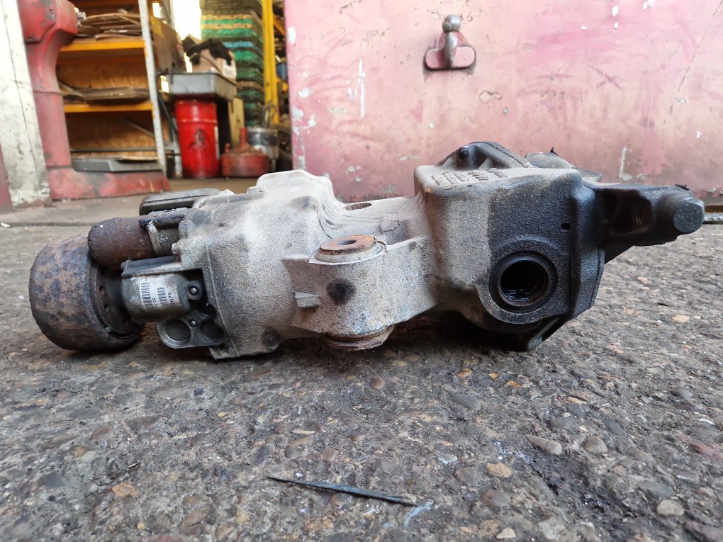 2002 - 2006 Volvo XC90  Estate Rear Differential Assembly 30700003