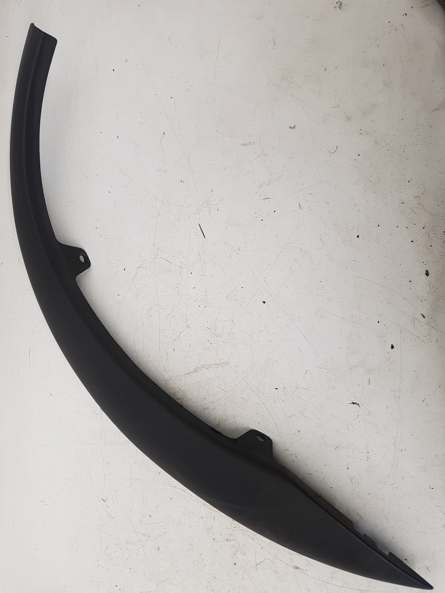 2000 - 2007 Volvo XC70  Estate Right Rear Wheel Arch Moulding 30678046