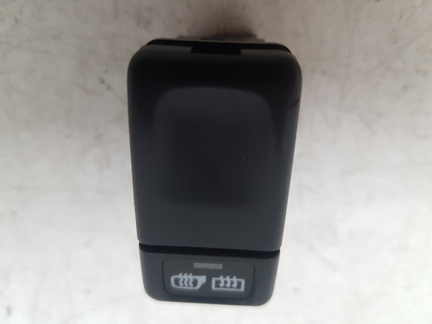 1992 - 1997 Volvo 850  Estate HEATED MIRROR SWITCH 9128263