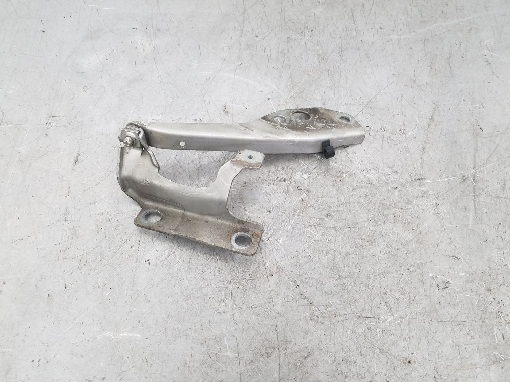 2006 - 2009 Volvo C70  Convertible Right Bonnet Hinge 30753598