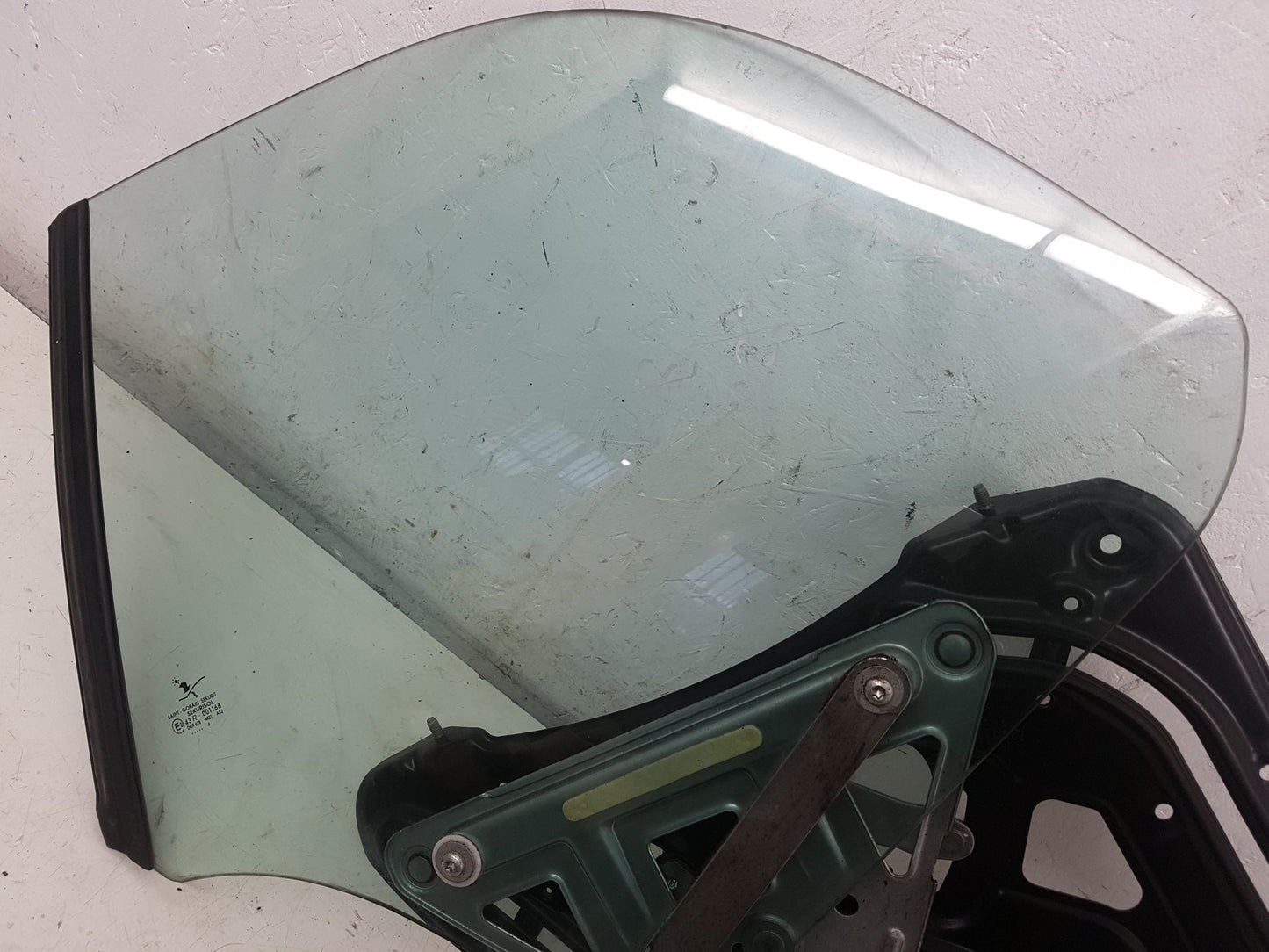 2004 Saab 9-3  Convertible WINDOW REGULATOR/MECH ELECTRIC (REAR PASSENGER SIDE) 12832863