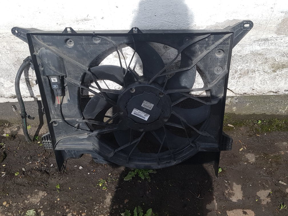 2006 - 2010 Volvo XC90  Estate RADIATOR FAN & COWLING (A/C CAR) 31368075