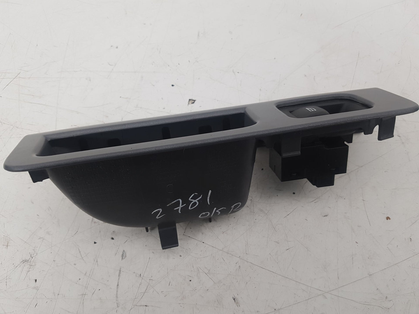 2005 - 2012 Volvo S40  Saloon Right Rear Window Switch 31295736