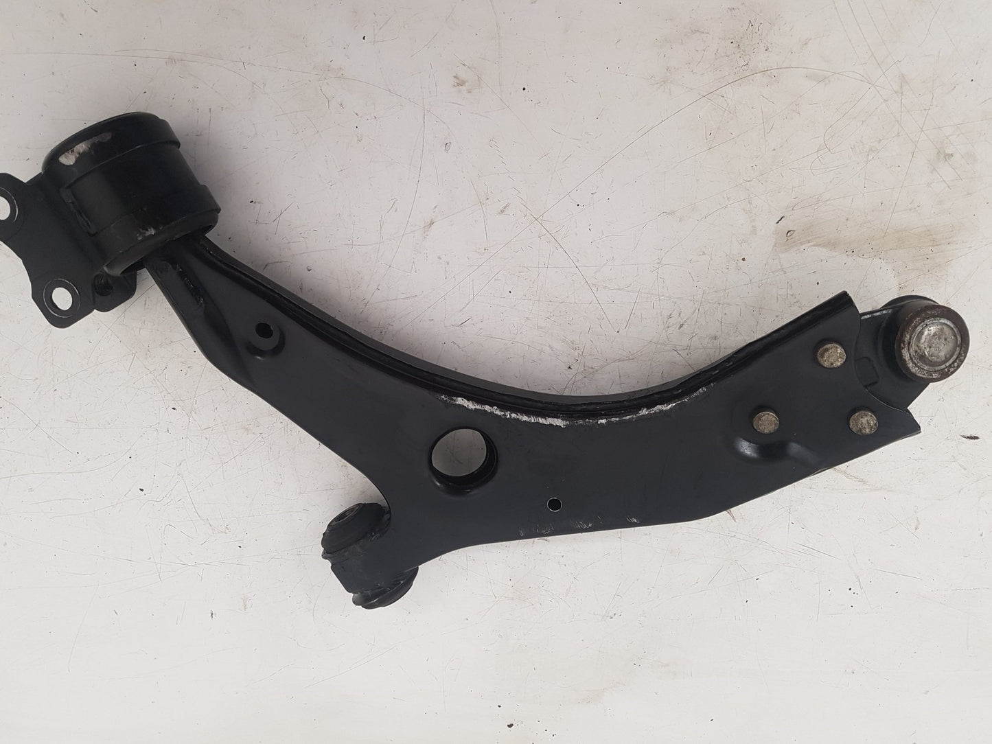 2006 - 2010 Volvo C70   Right Front Lower Control Arm ASA2235