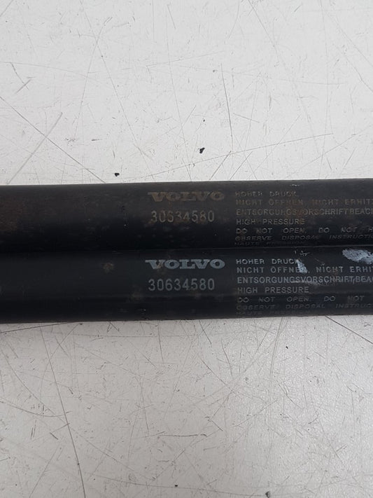 2005 - 2010 Volvo XC90  Estate TAILGATE STRUTS/RAMS - PAIR 30634580