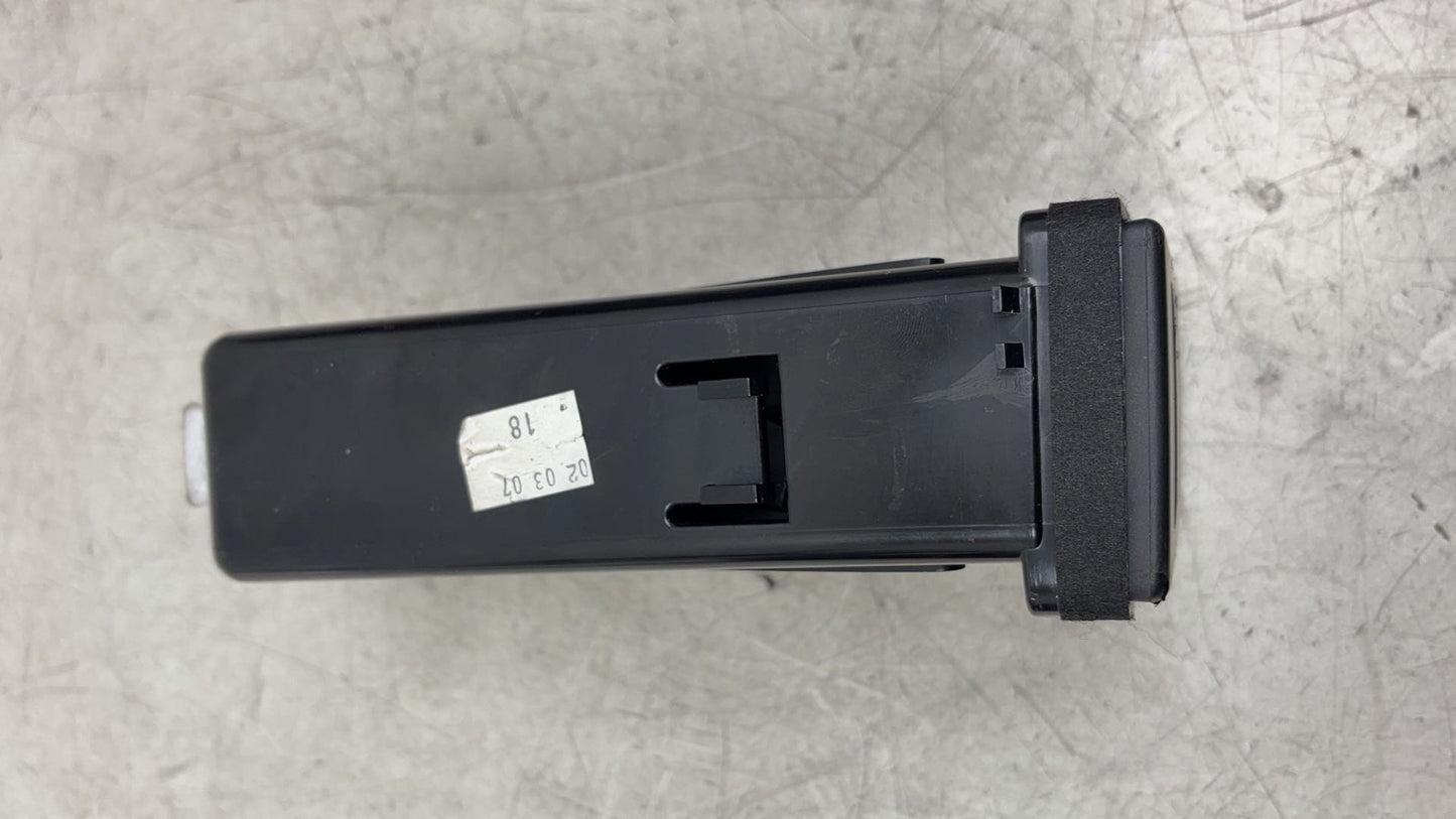 2007 Volvo V70  Estate Cup Holder 30722444