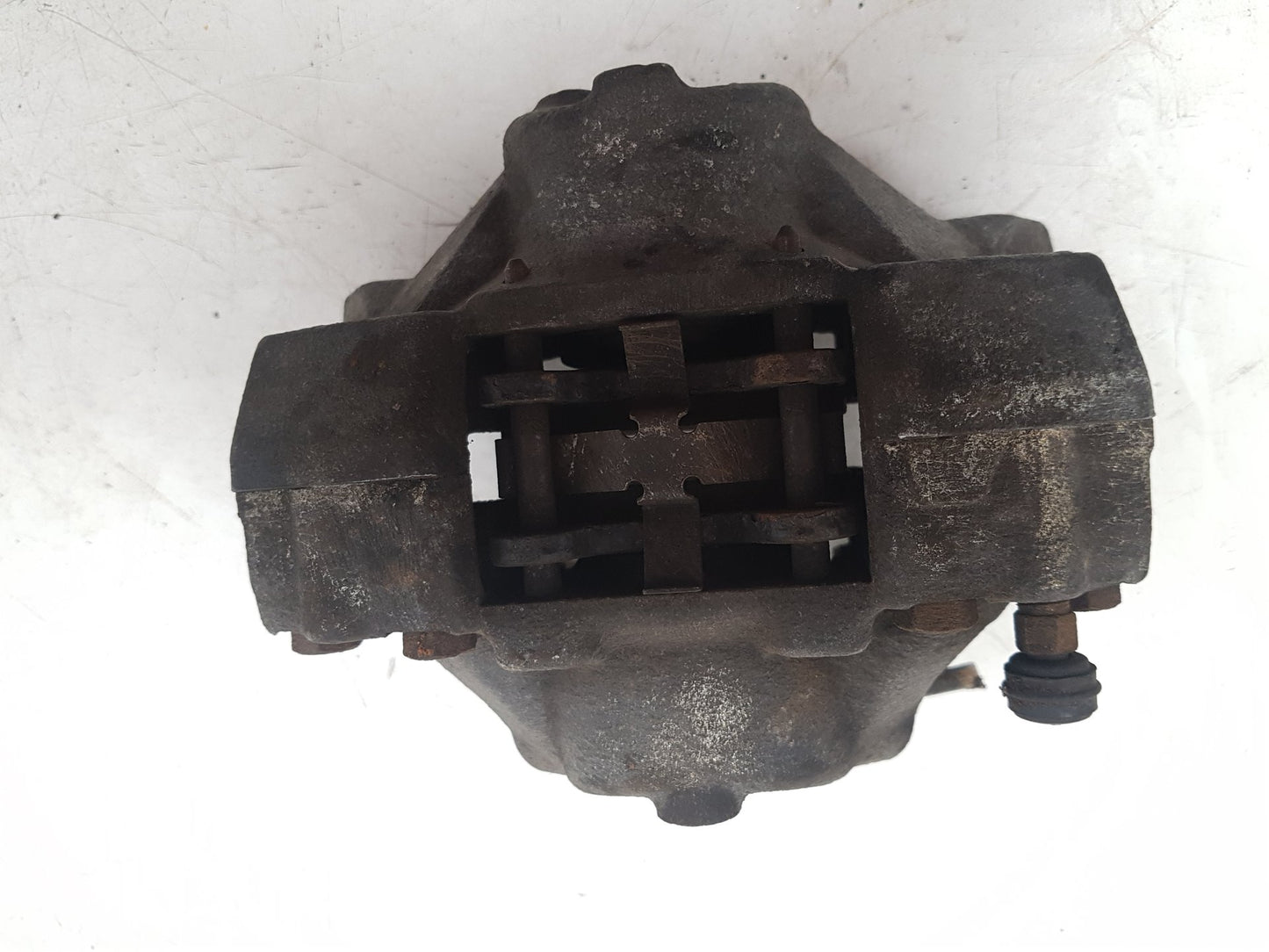 1992 - 1997 Volvo 850  Estate Left Rear Caliper 5003814
