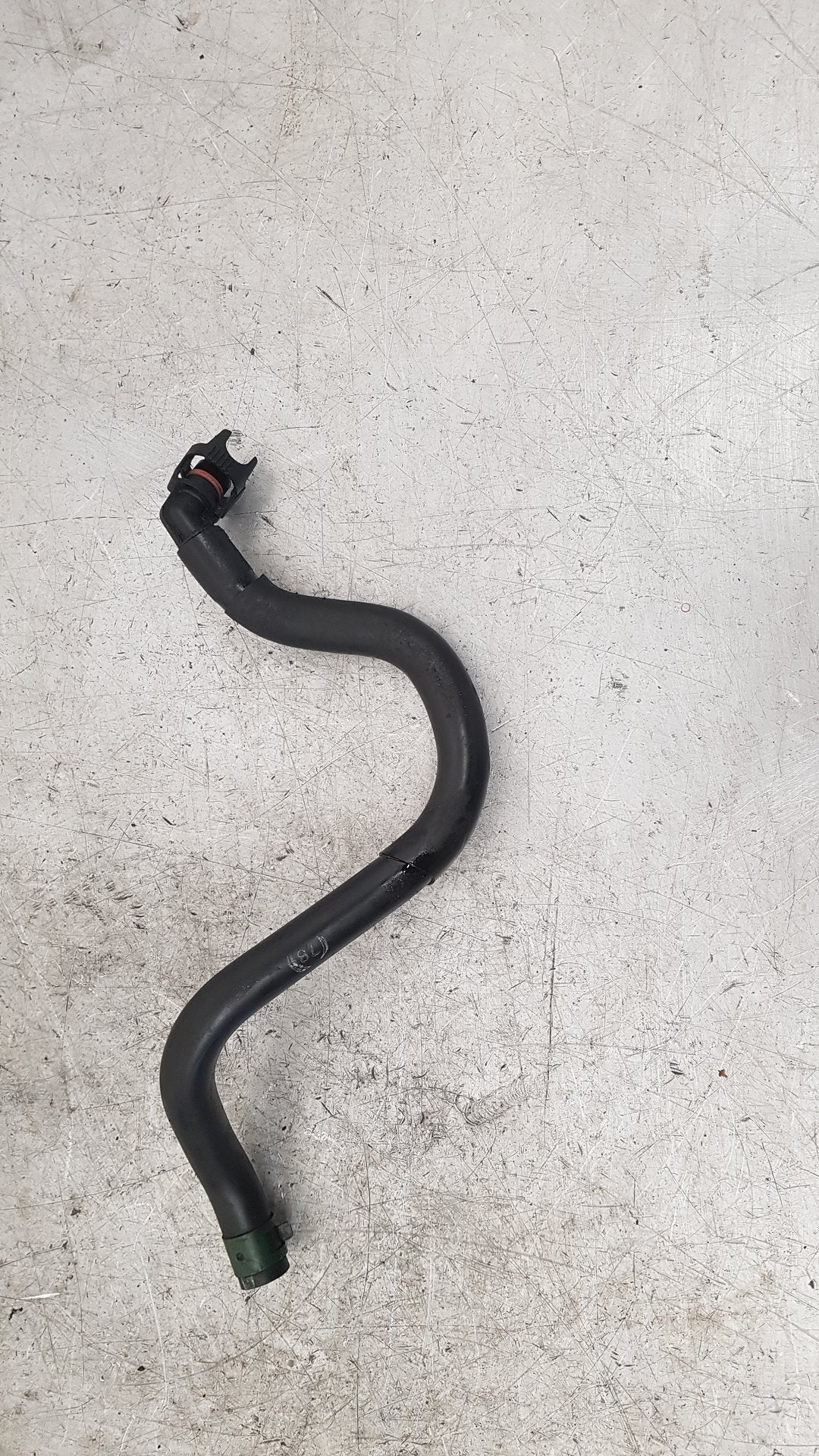 2001 - 2004 Volvo V40  Estate CRANKCASE BEATHER HOSE 30616867