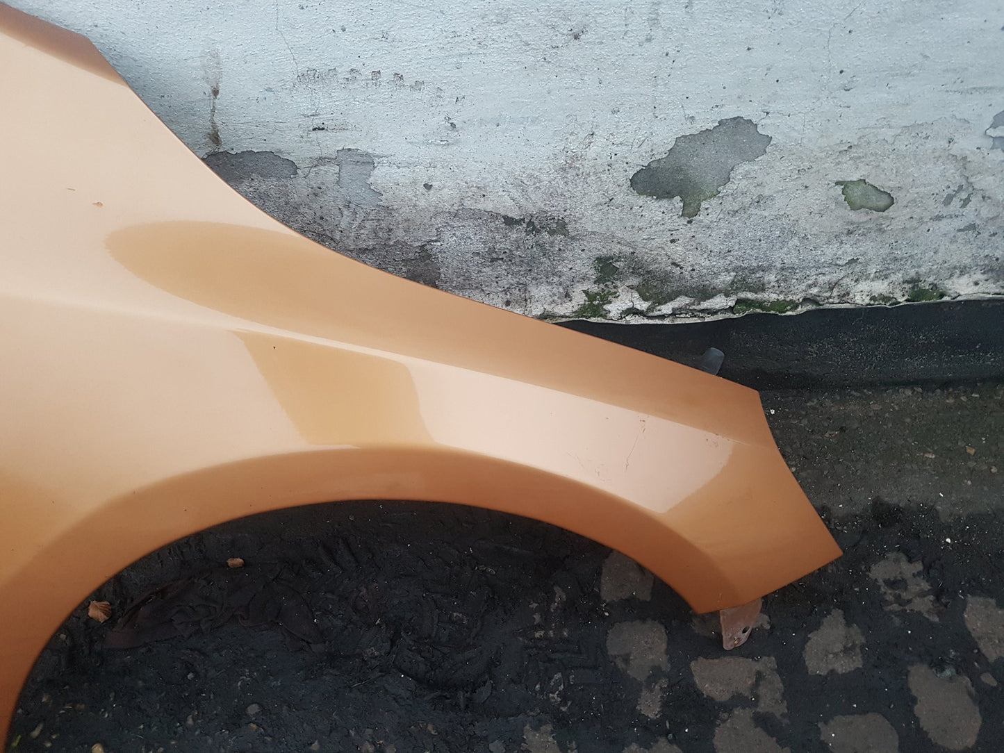 2010 - 2015 Volvo S60   Right Front Guard BRONZE 704