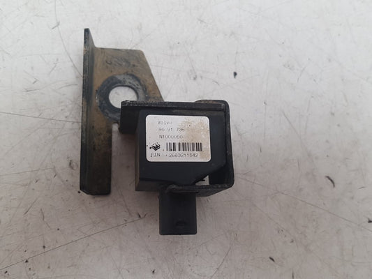 2000 - 2007 Volvo V70  Estate Crash Sensor 8691733