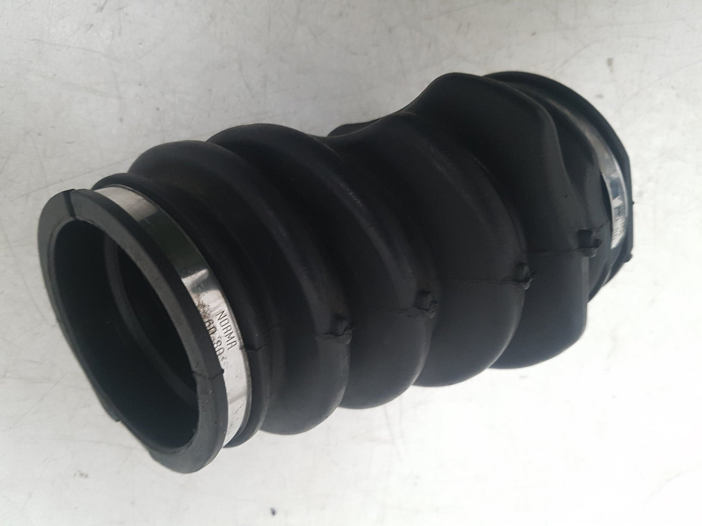 2013 - 2019 Volvo V40 III 525 Hatchback AIR INTAKE HOSE 10 591 39 S01