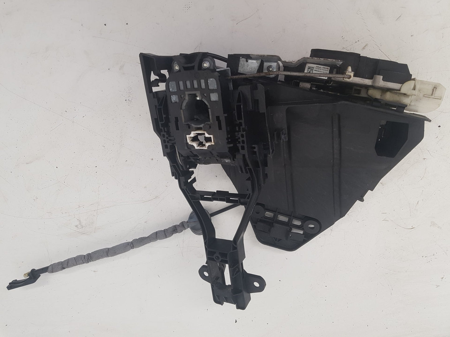 2013 - 2019 Volvo V40 III 525 Hatchback Left Front Central Locking Solenoid 31301425 1 MONTH WARRANTY