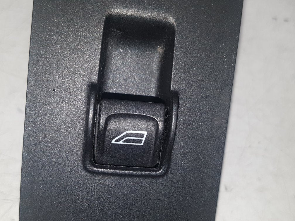 2007 - 2012 Volvo V50   Estate Left Front Window Switch 30773214