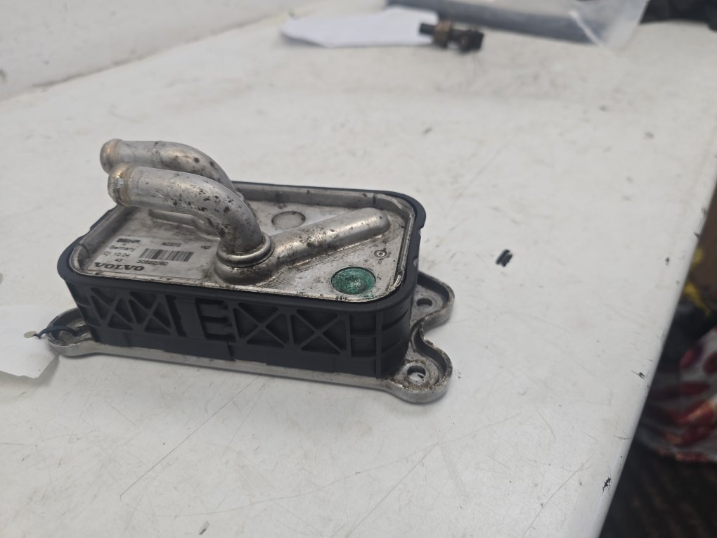 2002 - 2006 Volvo XC90  Estate Engine Oil Cooler 30622090