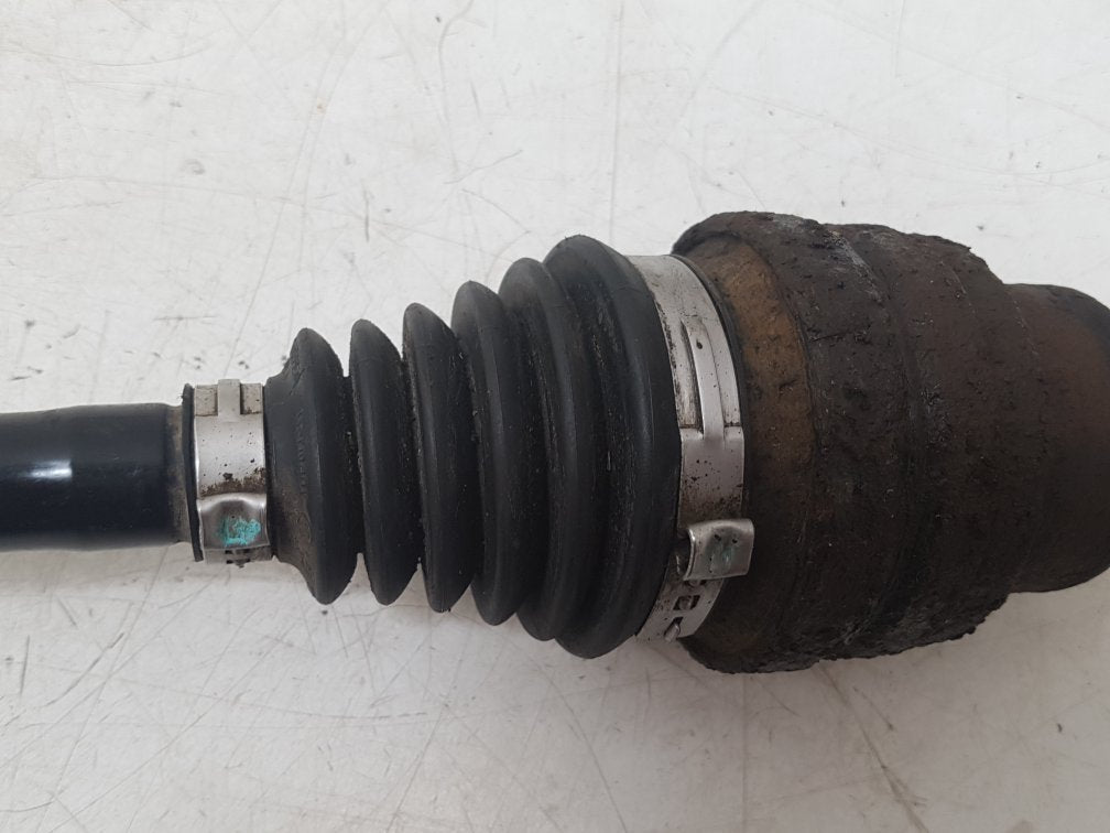 2002 - 2006 Volvo XC90  Estate Right Rear Drive Axle 30759249